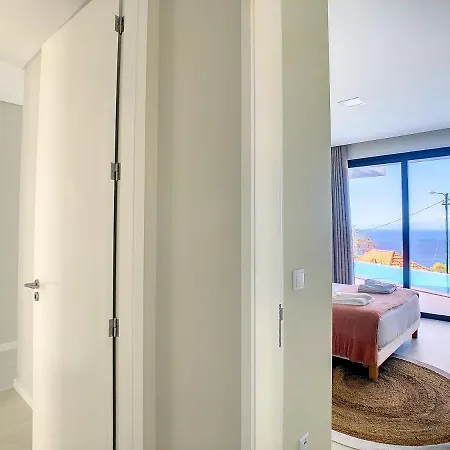 Villa Noah - Private Sunset Hideaway By Lovelystay