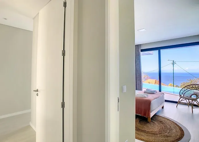 Villa Noah - Private Sunset Hideaway By Lovelystay