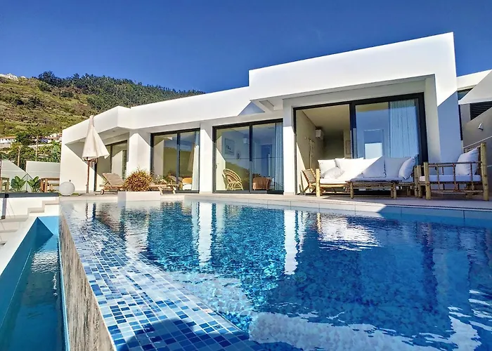 Villa Noah - Private Sunset Hideaway By Lovelystay