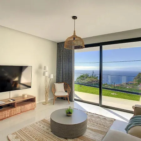 Noah - Private Sunset Hideaway By Lovelystay