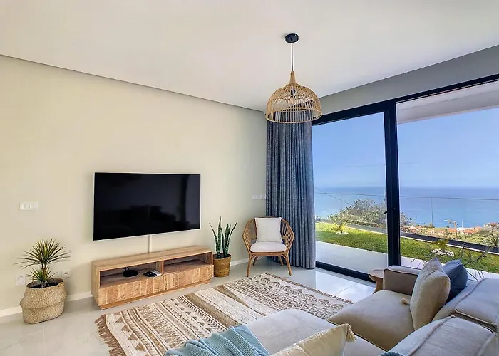 Villa Noah - Private Sunset Hideaway By Lovelystay